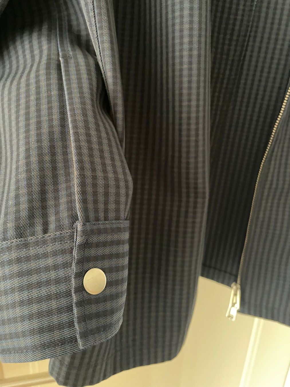 Cos Vestes: COS RELAXED-FIT WOOL OVERSHIRT – D'occasion à Zürich par Sellerie77 4