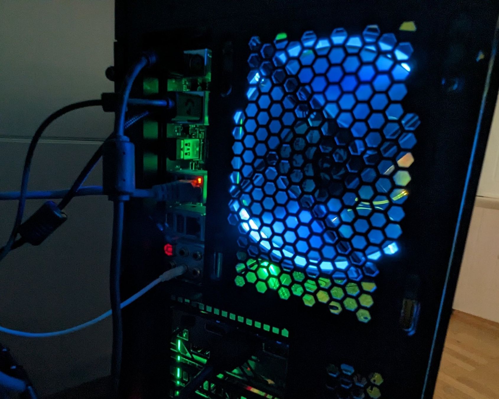 PC: Gaming PC - AMD Ryzen 5 1600X / Nvidia GeForce RTX 2070 – Usato da Kleinandelfingen venduto da ginaaks 4