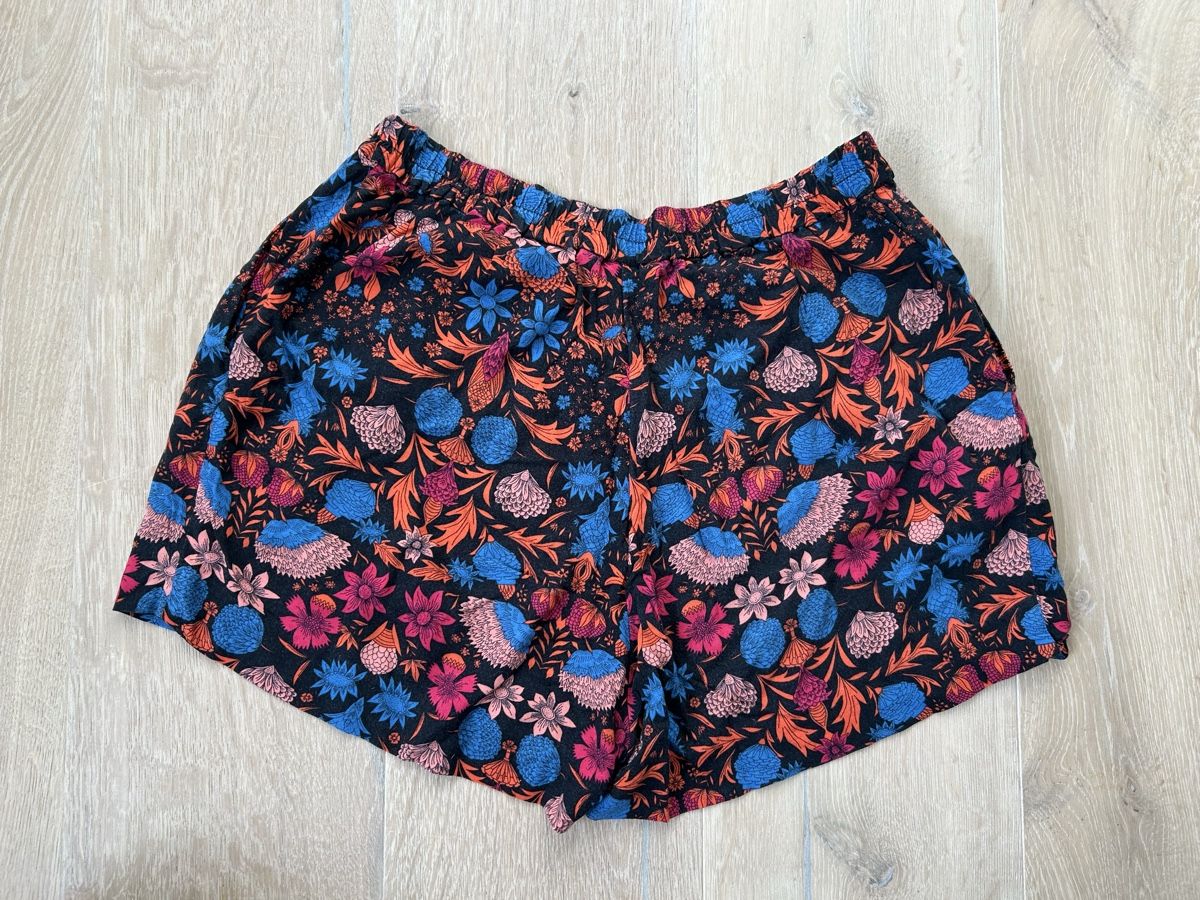 H&M Pantaloni: H&M Shorts Grösse 34 – Usato da Niederhelfenschwil venduto da aur_ms6f 2