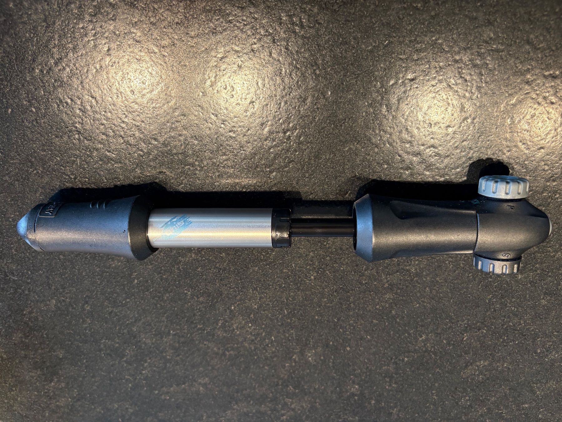 Pompe: Mini Velopumpe (2-way) Presta und Schrader – Usato da Genève venduto da Andimann 1