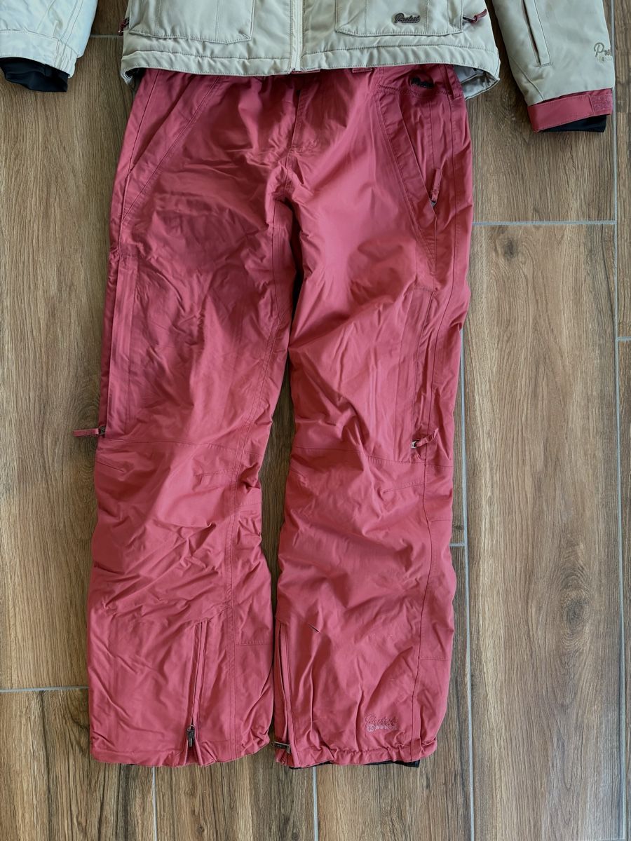Protest Completi & Tailleur: Protest Ski-/Snowboard Outfit Damen Gr. M – Usato da Ufhusen venduto da natalie19 2