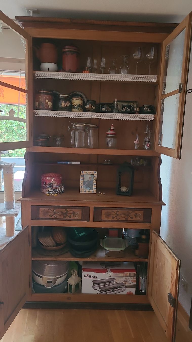 Büffets: Altes Buffet – Gebraucht aus Thun von mirjam1982 1