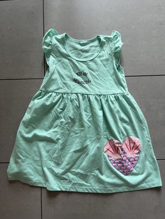 Hellgrünes Sommerkleid, Gr. 116