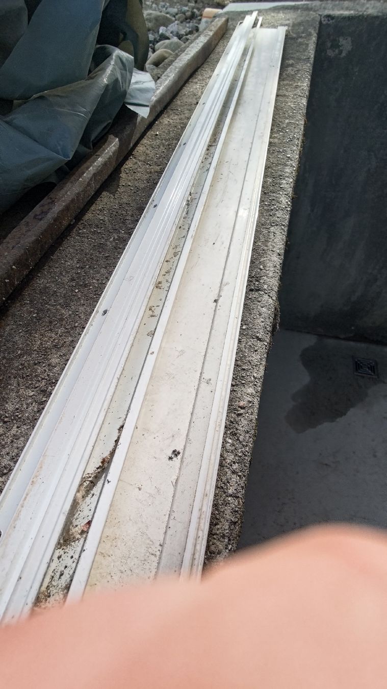 Finestre: Holzfenster-Tür weiss, gebraucht – Usato da Solothurn venduto da eggirei 2