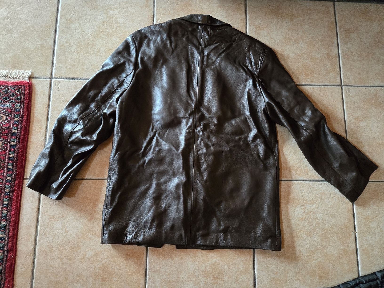 Giacche: Veste cuir Style rétro de la marque C.D.F PARIS – Usato da Sion venduto da Oonathoo 1