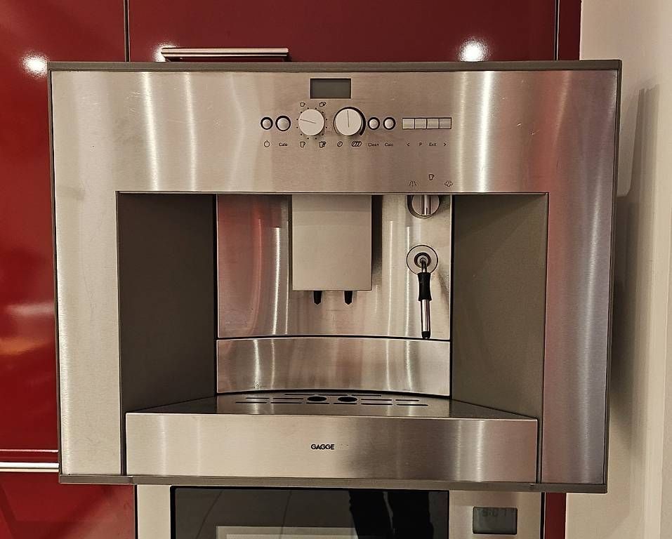 Gaggenau Kaffeemaschinen & Espressomaschinen: Gaggenau Kaffeeautomat CM210110 – Gebraucht aus Immensee von atlantic_journier