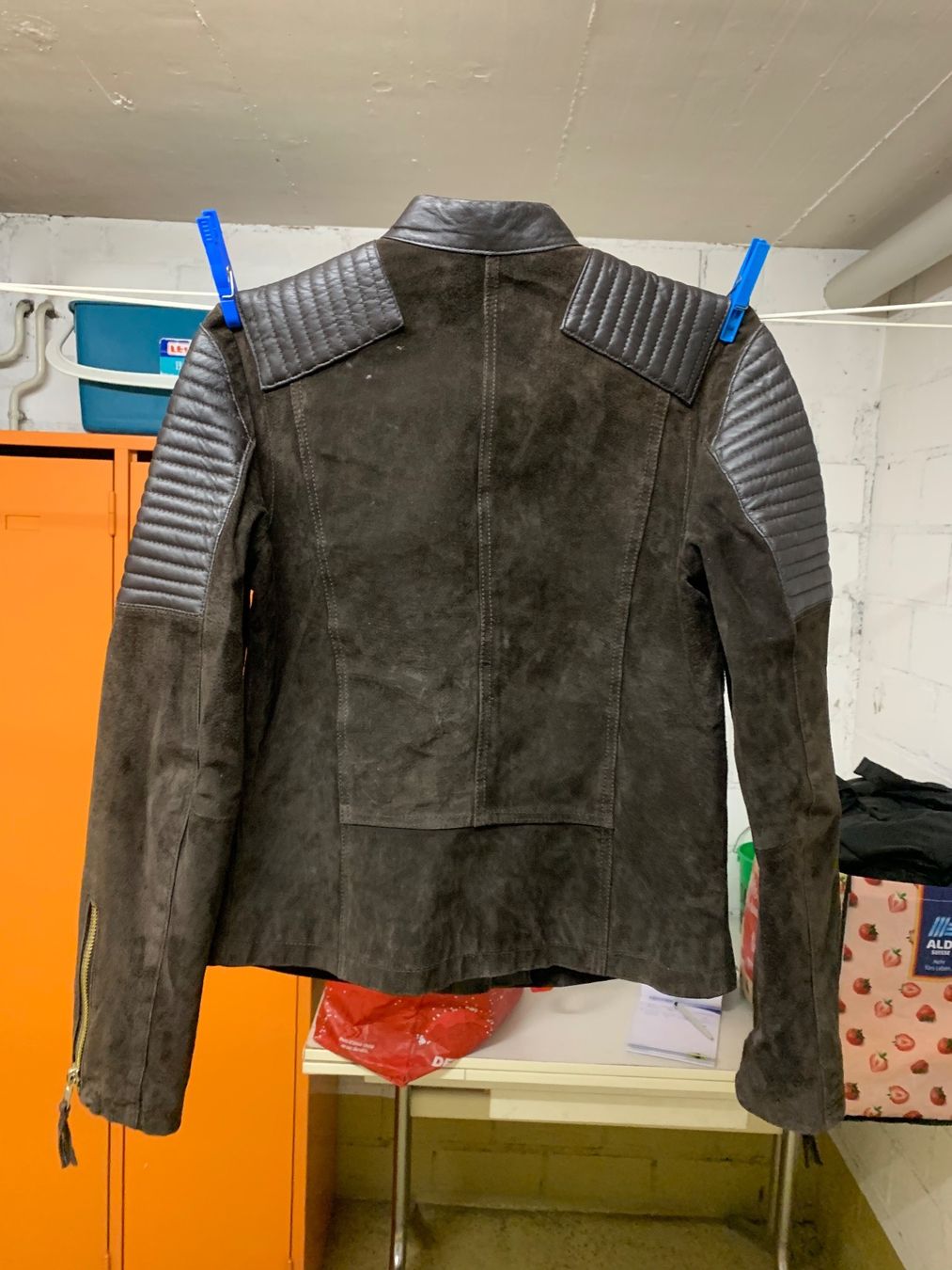 Jacken: Dame LederJacke MANGO grösse S – Gebraucht aus Thun von jeff070 2