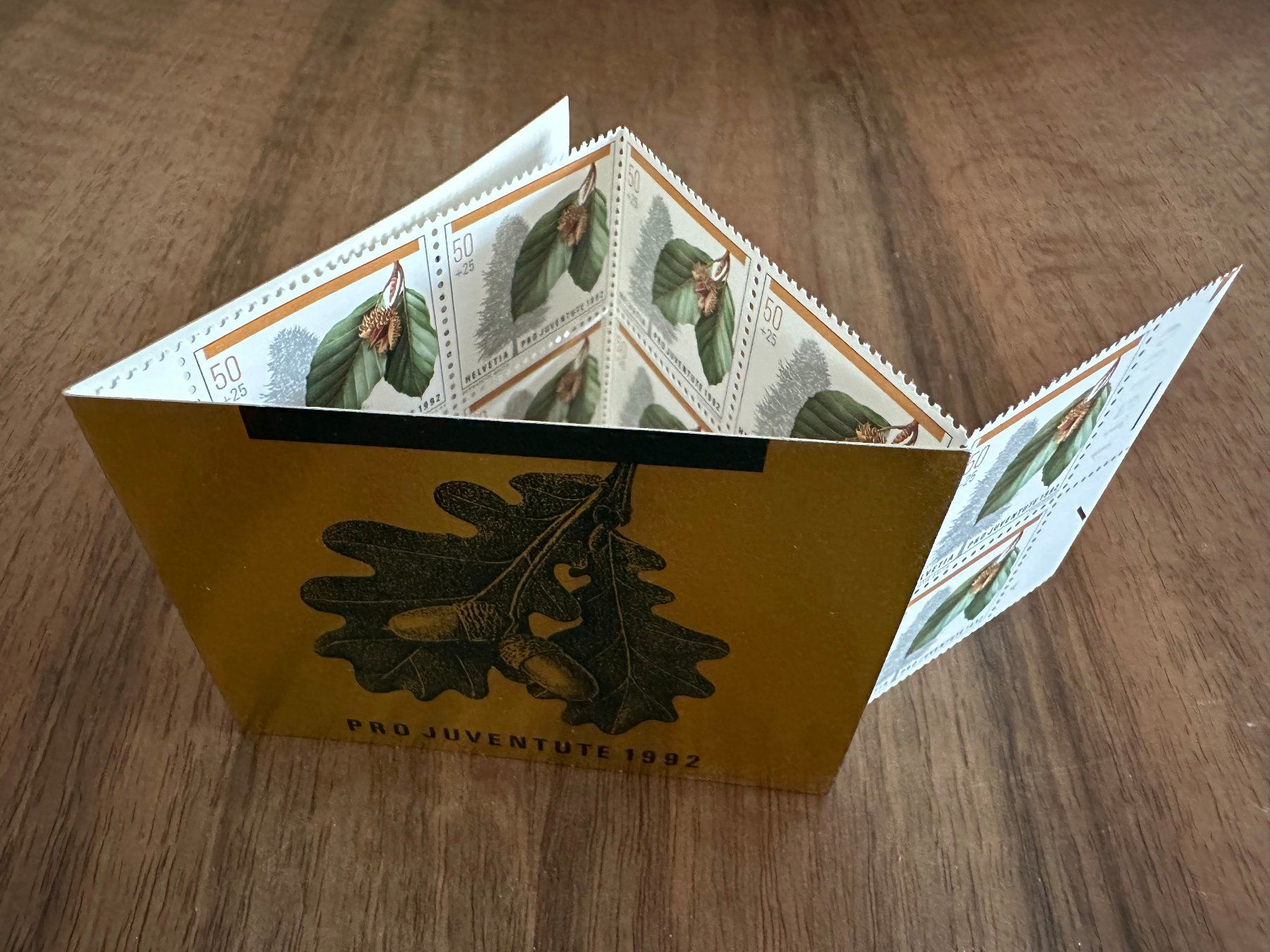 Alle Briefmarken: 1992, Pro Juventute, Markenheft, Rotbuche/gold ** – Gebraucht aus Willisau von Vollstempel