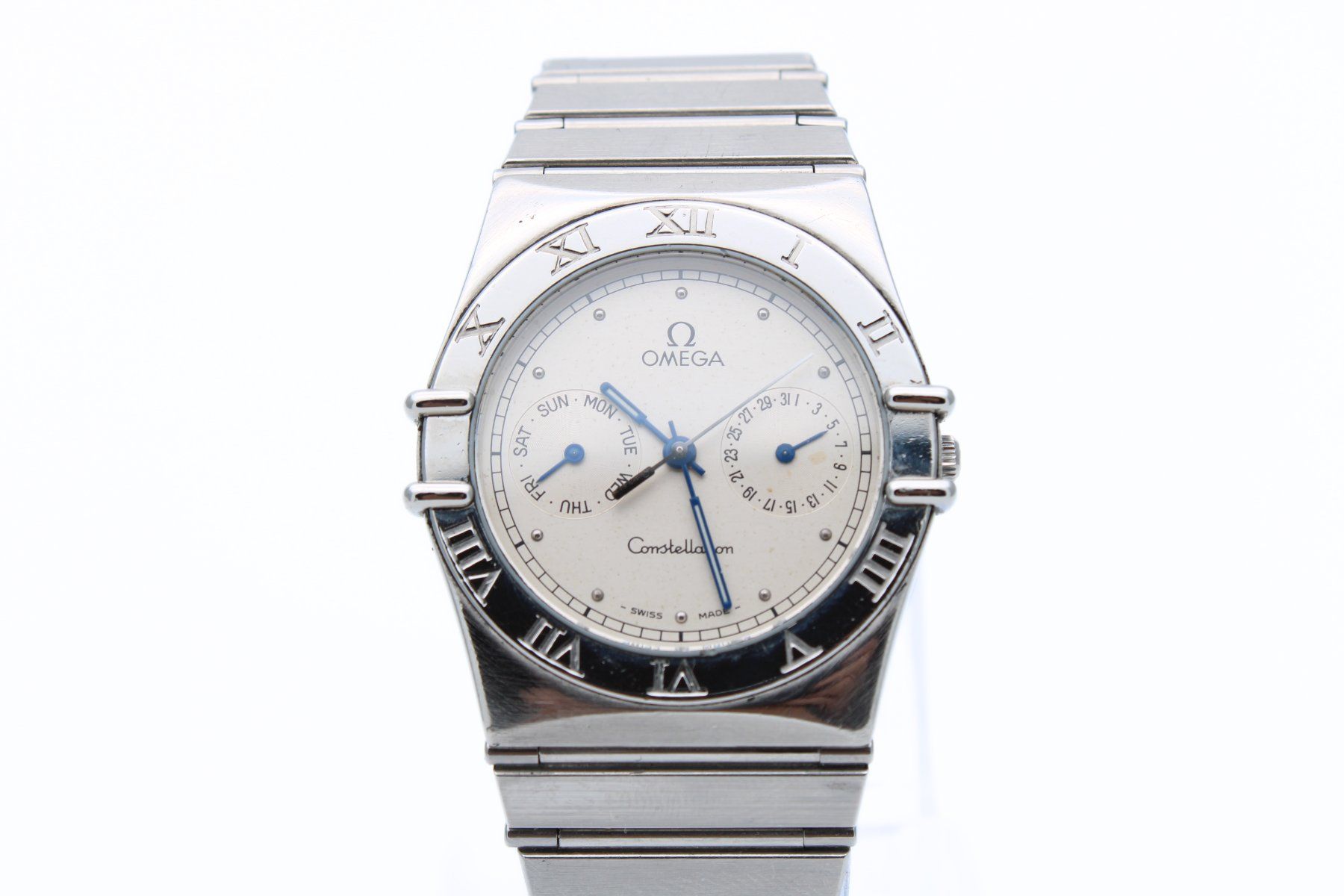 Omega Montres: Omega Constellation Manhattan Month-Date Stahl ref. 3961070 – D'occasion à Brüttisellen par AlphaOmega05
