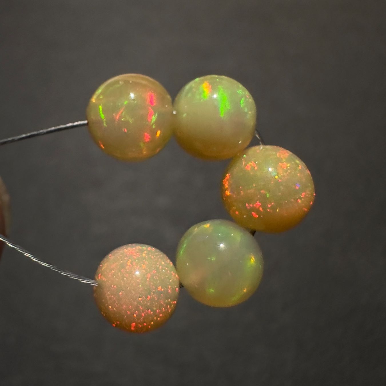 Edelsteine: 4.26 ct - Natural Ethiopian Opal Beads - 5 Pcs – Neu (gemäss Beschreibung) aus Zürich von Yoohooz 9