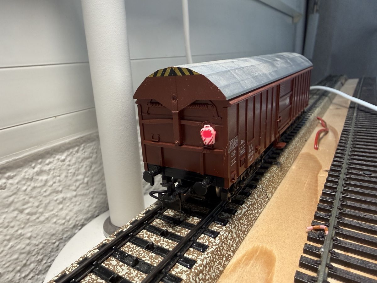 Märklin Modelleisenbahnen: Märklin Güterwagen H0 mit Schlusslicht – Gebraucht aus Schaffhausen von Danilo-86