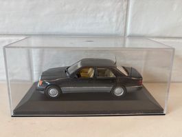 Minichamps Mercedes 300 E 1/43