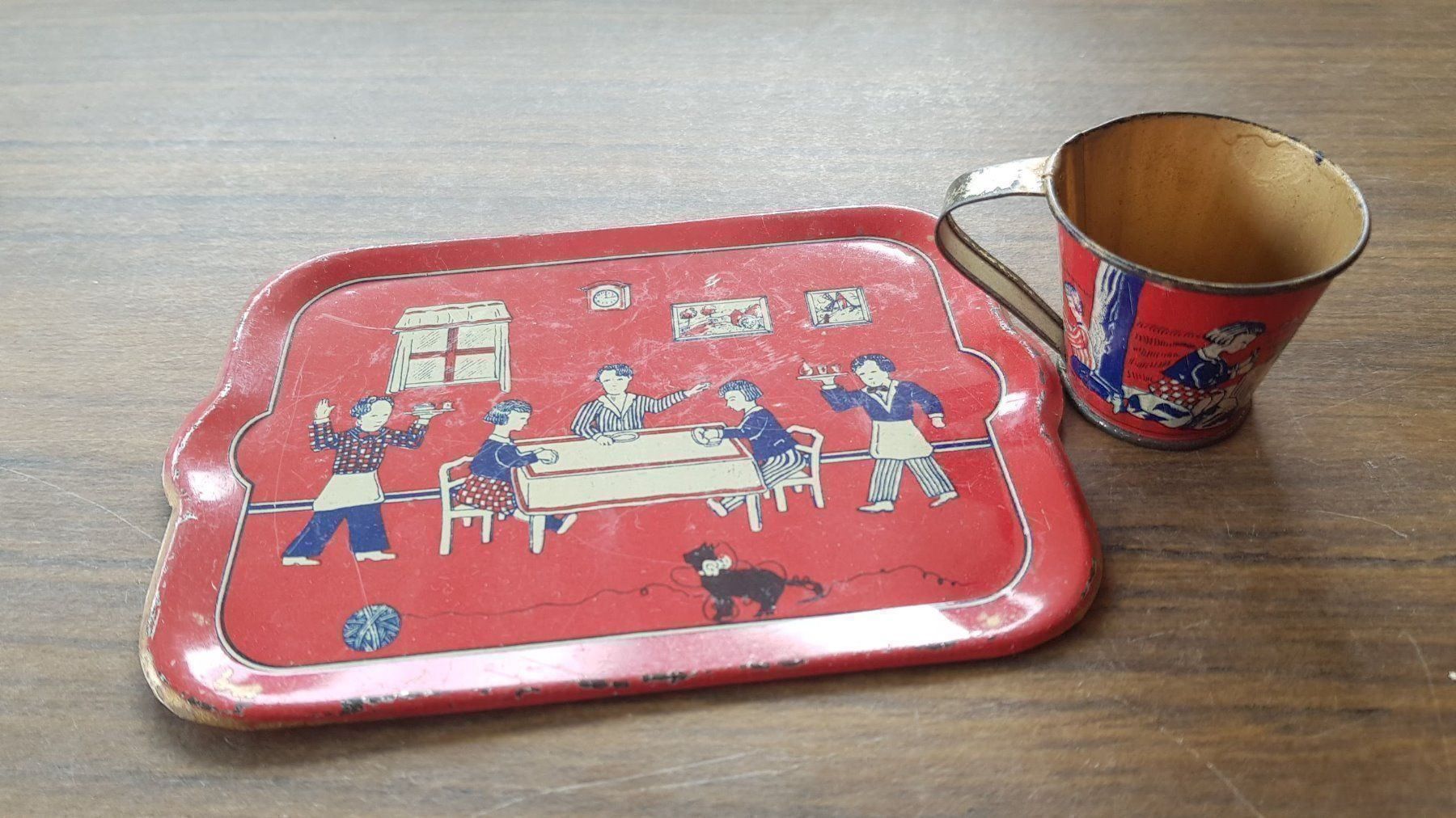 Spielzeuge: Puppenstube - Tablett und Tasse Blech – Gebraucht aus Mörschwil von antiksalon 3