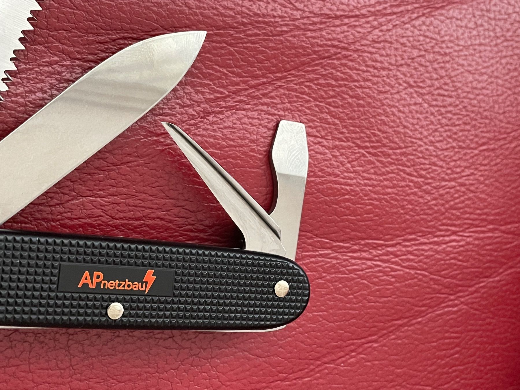 Victorinox Taschenmesser: Victorinox neu – Gebraucht aus Pratteln von  4