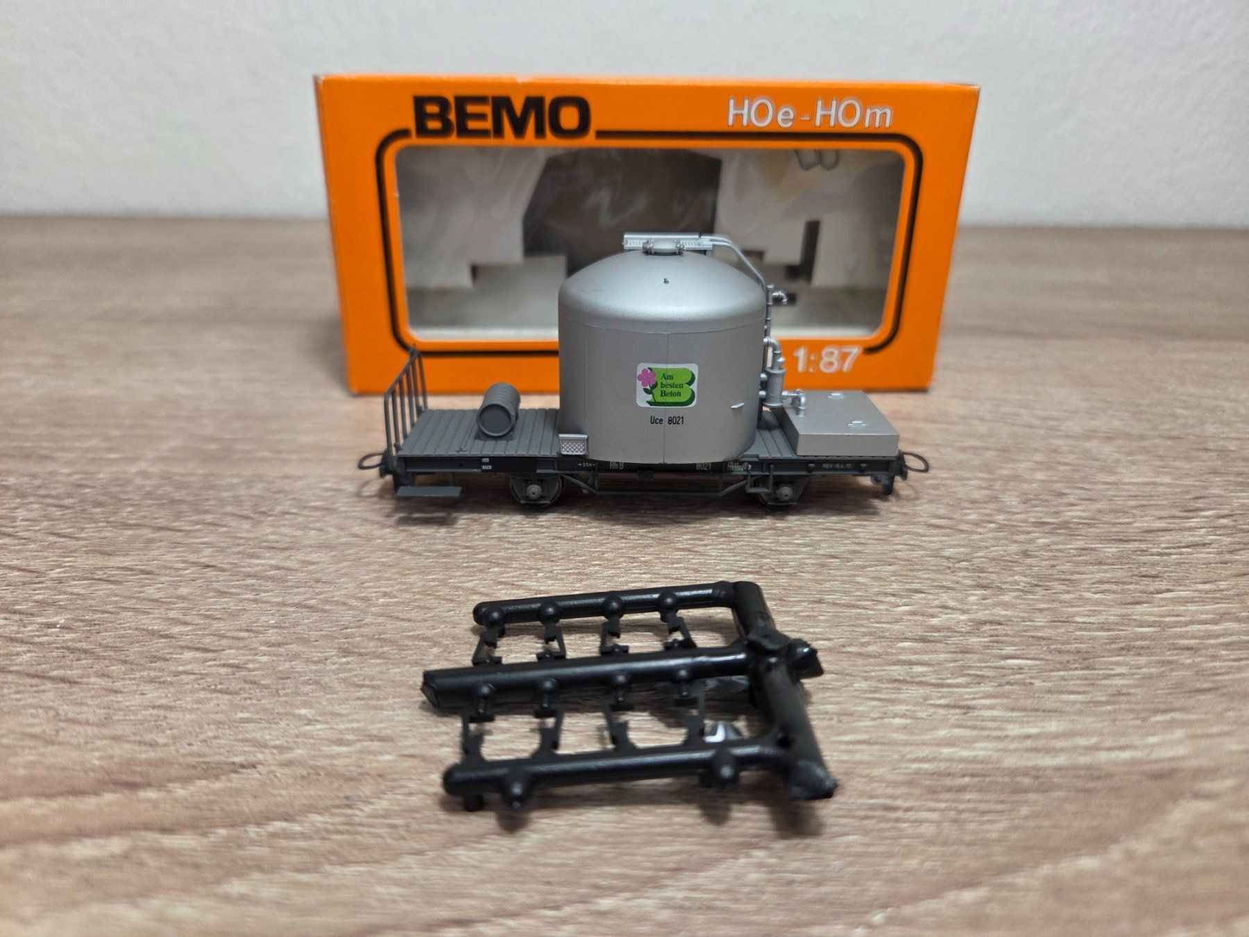 Bemo Modelleisenbahnen: Bemo 2252 Zementtransportwagen RhB H0m – Gebraucht aus St-Aubin-Sauges von Lo_Go 5