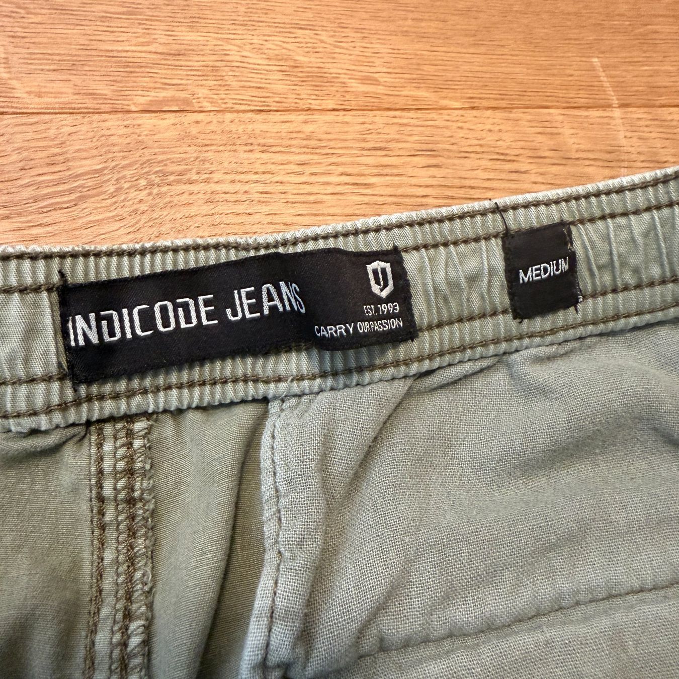 Carhartt Jeans: Indicode Herren Stoff Shorts Grösse M grün – Gebraucht aus Balzers von dassandro 2
