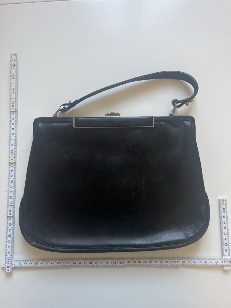 Taschen für Damen: Vintage schwarze Lederhandtasche – Gebraucht aus Riva San Vitale von V.IP 1