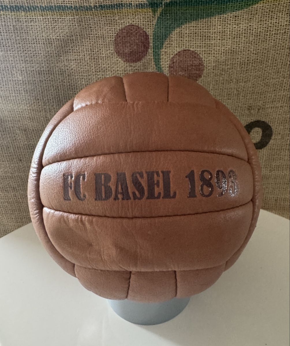 FC Basel Palloni: FC Basel Retro Ball – Usato da Emmenbrücke venduto da Herzog07 6