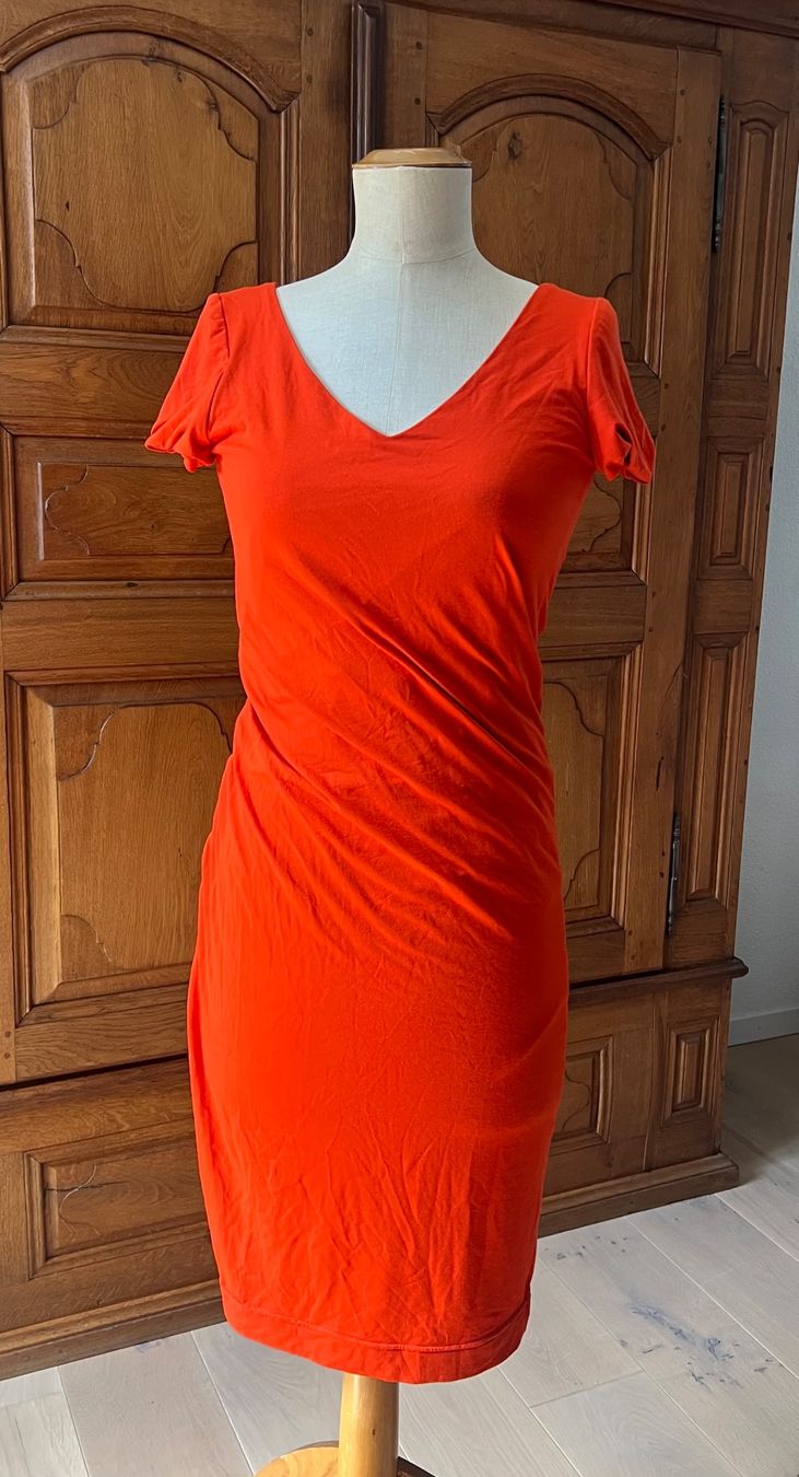 Vestiti: oranges Jersey-Stretch-Kleid – Usato da Aesch BL venduto da Sam-3