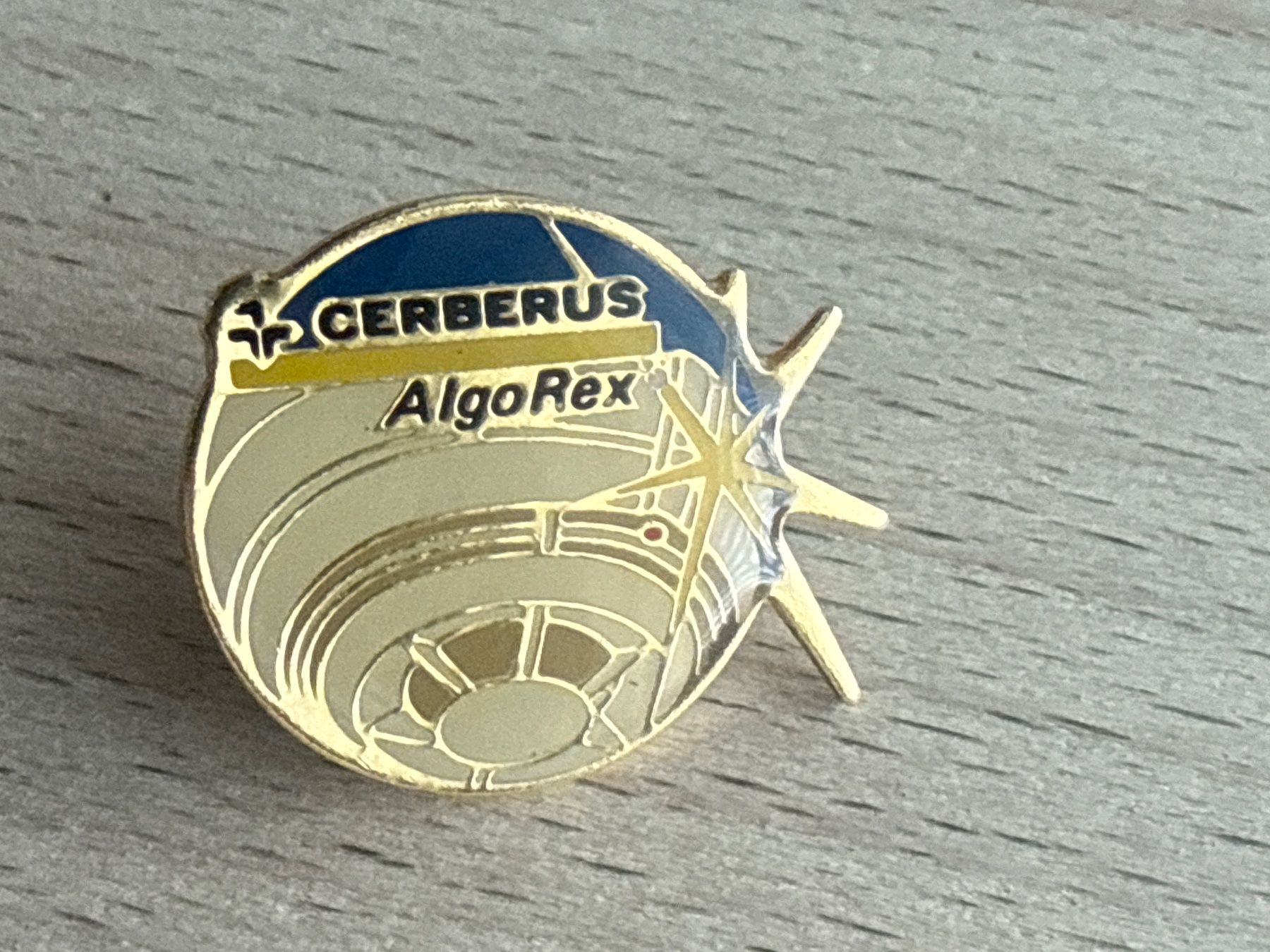 Placchette & Badge: Pin Cerberus AlgoRex – Usato da Glattbrugg venduto da Schweigmatt