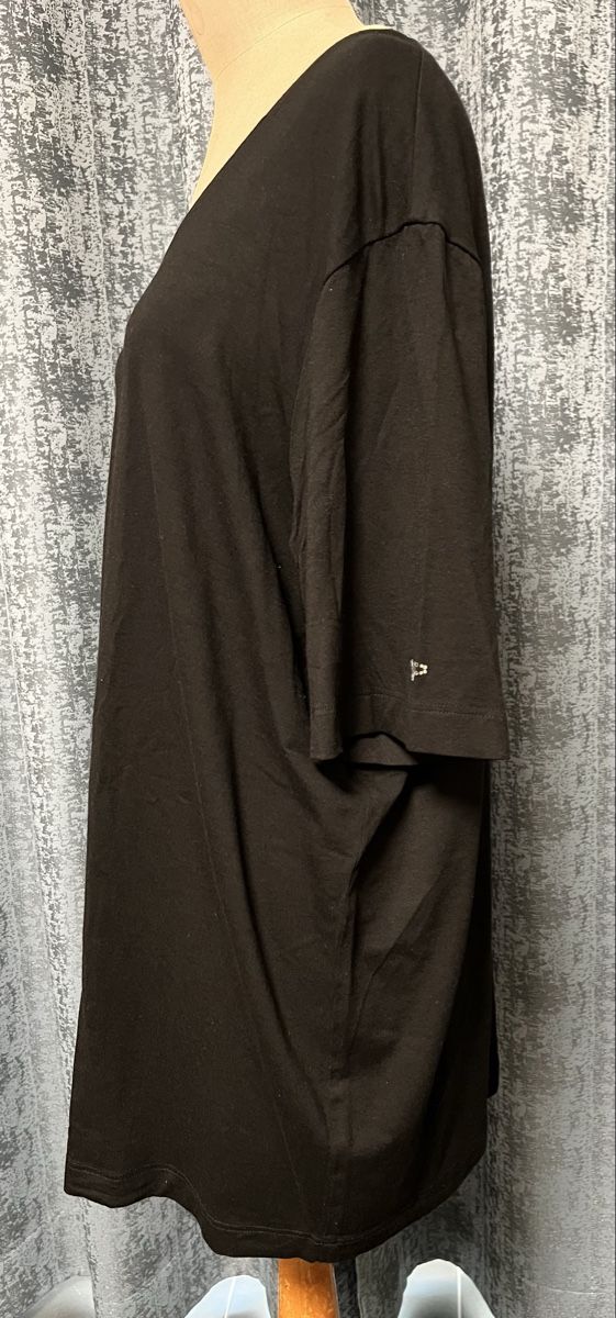 T-Shirts: Schwarzes bequemes Shirt, Grösse 50 – Gebraucht aus Eglisau von regulmei 1
