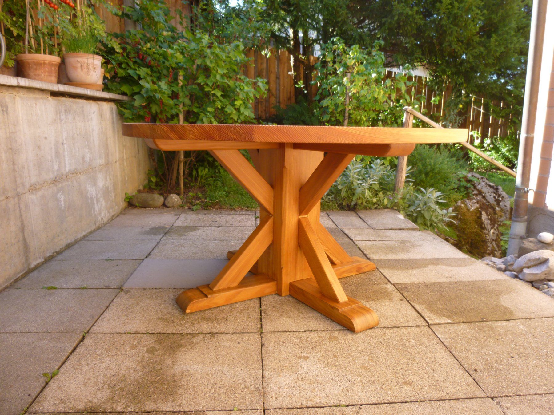 Tische: Gartentisch aus Holz – Gebraucht aus Aeugst am Albis von Poppy 1