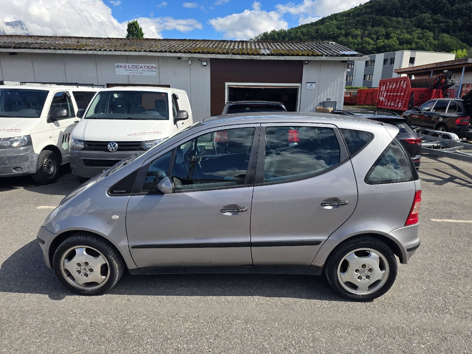 Mercedes-Benz Automobili: Mercedes-Benz A190 – Usato da Montreux venduto da PremerlServices 3
