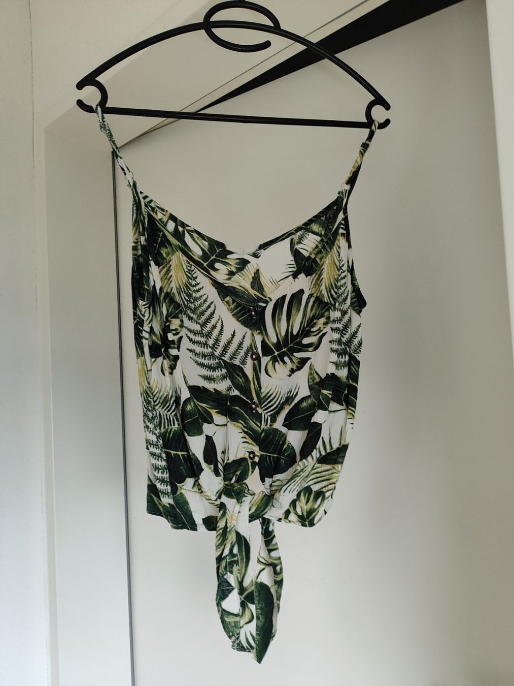 H&M Blusen: Schönes Top mit Palmmuster Gr. 36/38 – Gebraucht aus Seon von Mandes1 1