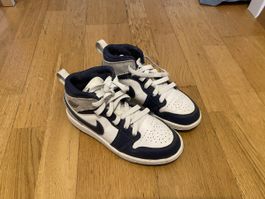 Jordan 1 MID Unisex Schuhe