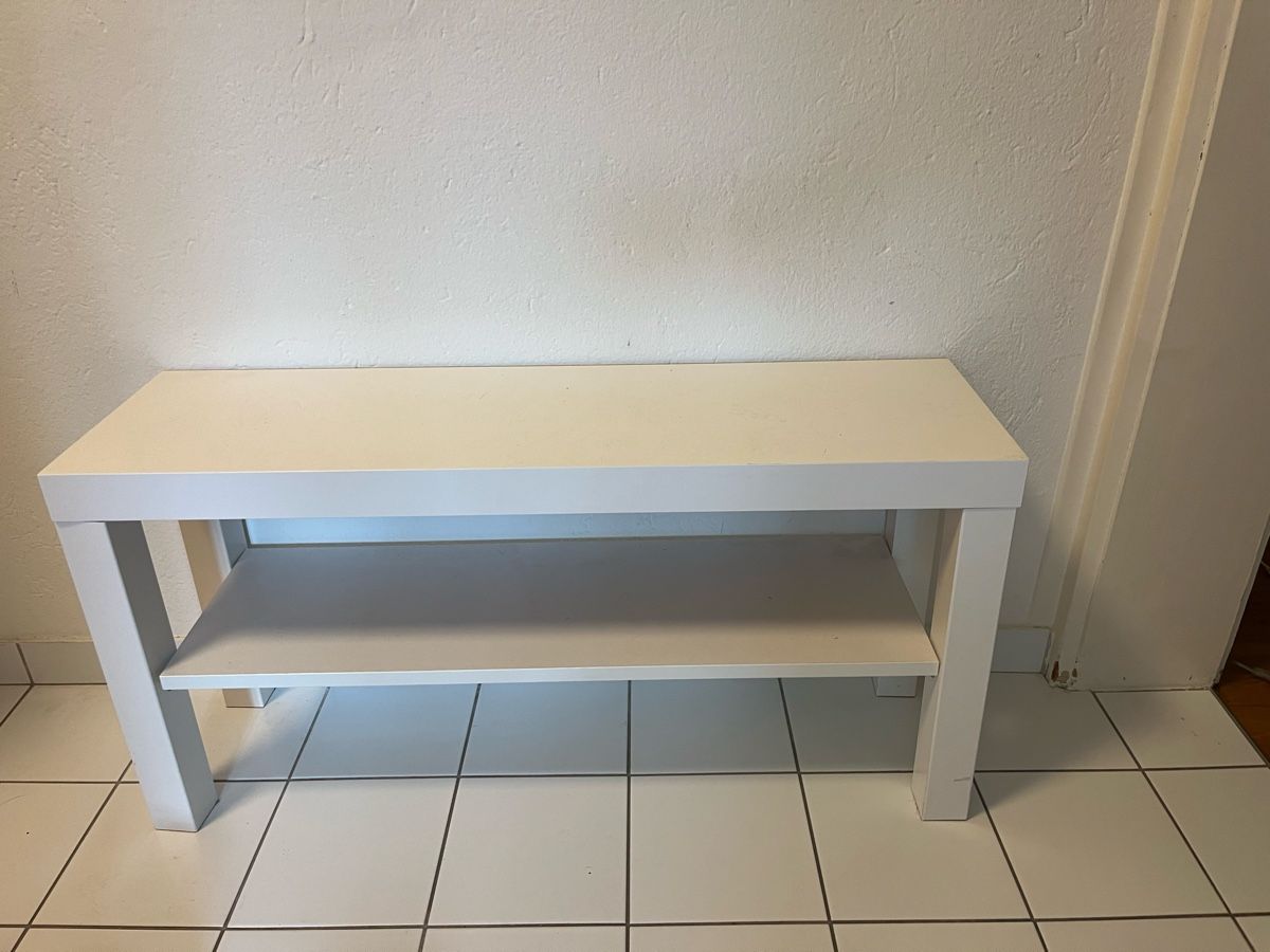 Ikea Meubles TV: IKEA LACK (TV-)Regal – D'occasion à Zürich par lasani