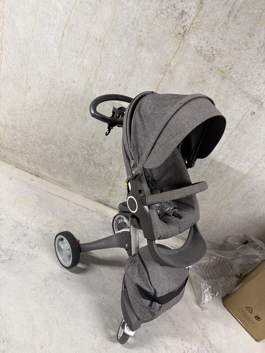 Stokke Carrozzine: Stokke Kinderwagen set – Usato da Sennhof venduto da donix