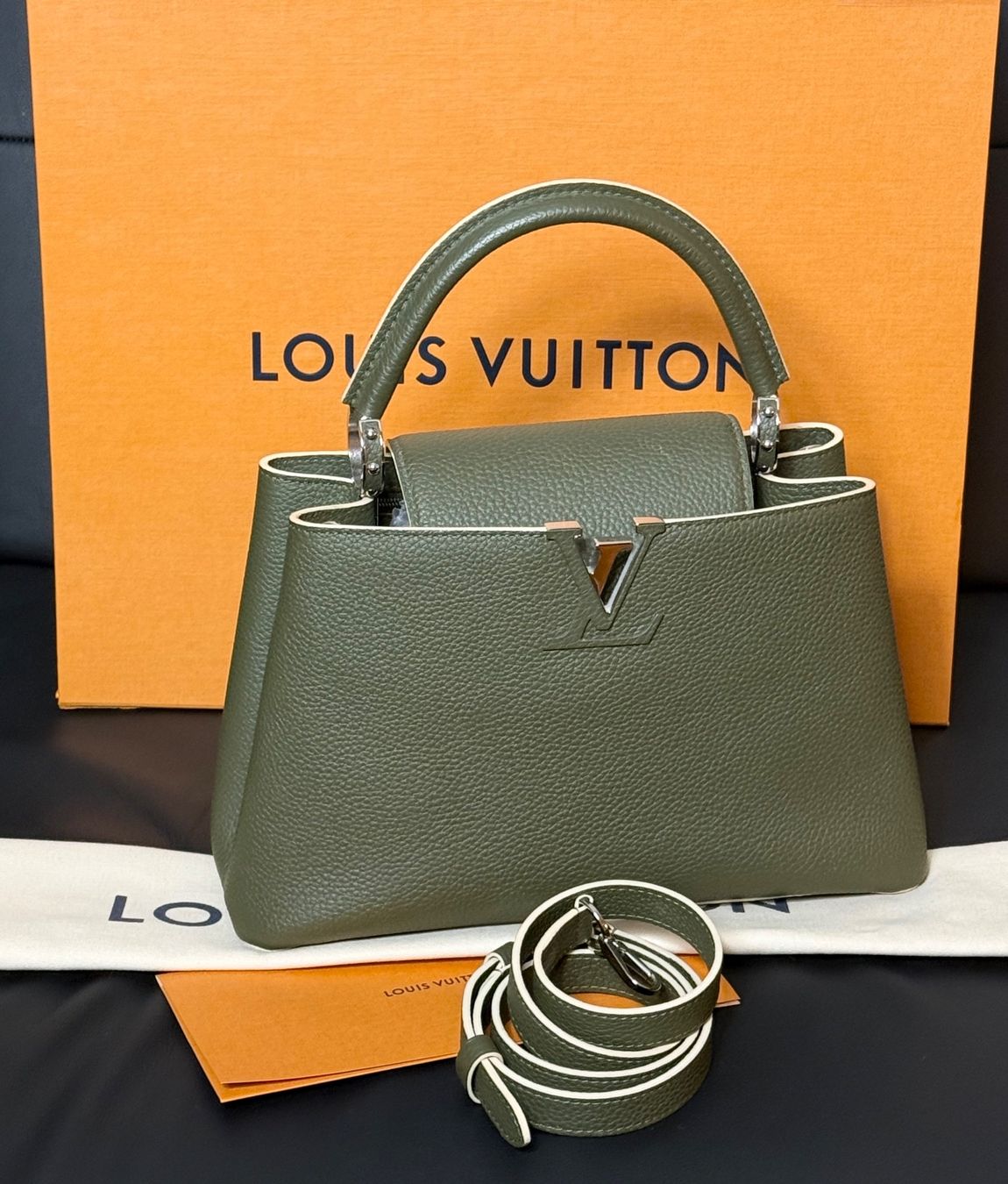 Louis Vuitton Borse da donna: Louis Vuitton Capucines PM – Usato da Reinach AG venduto da RobbisB 2
