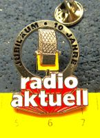 RADIO AKTUELL MIKROPHON PIN CUTOUT