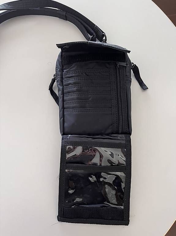 Taschen: Headporter Japan Tasche 17cm – Gebraucht aus Zürich von joe_zh8048 2