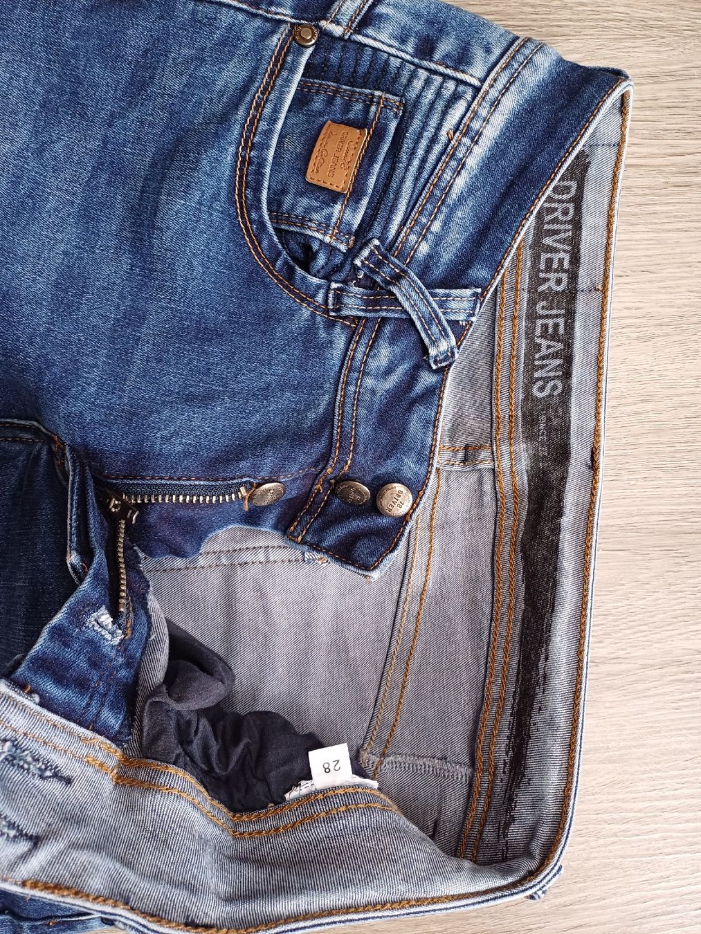 Jeans: Driver Jeans Damen W28 Bootcut – Gebraucht aus Därligen von  1