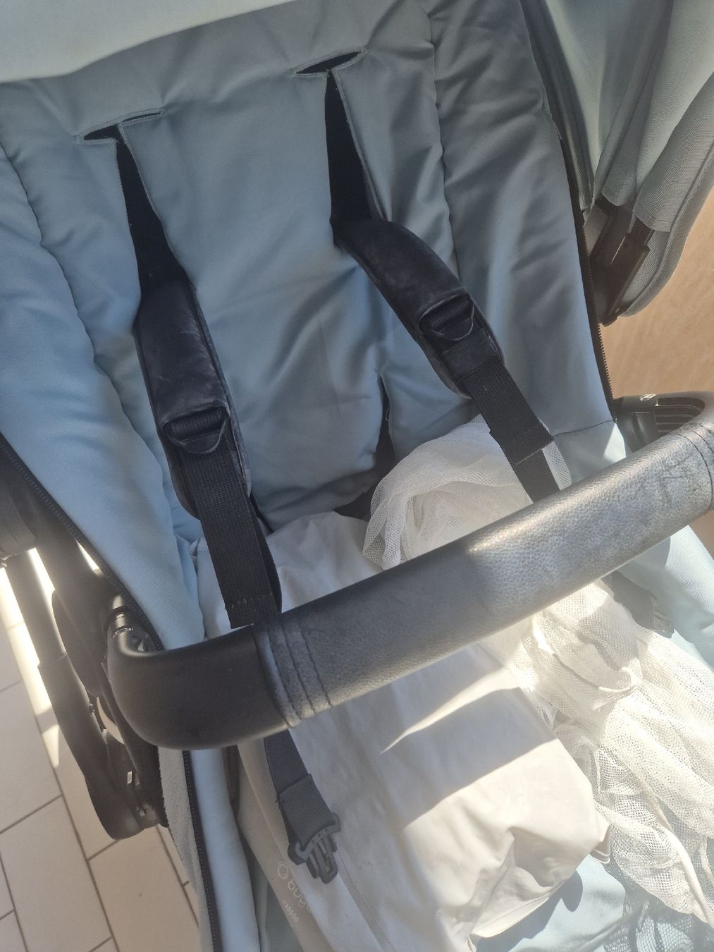 Bugaboo Carrozzine: Poussette Bugaboo bleu ciel + chancelière et housse. – Usato da Birmensdorf ZH venduto da Fredcuttone 3