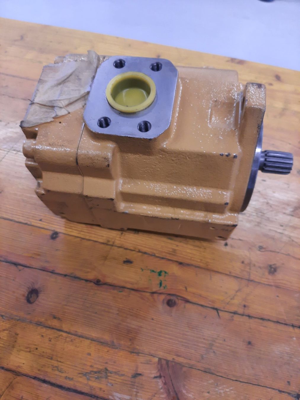 Tutte le macchine: Hydraulikpumpe zu Caterpillar Bagger 302.5 – Nuovo (secondo la descrizione) da Eschlikon TG venduto da Freitech.2015 1