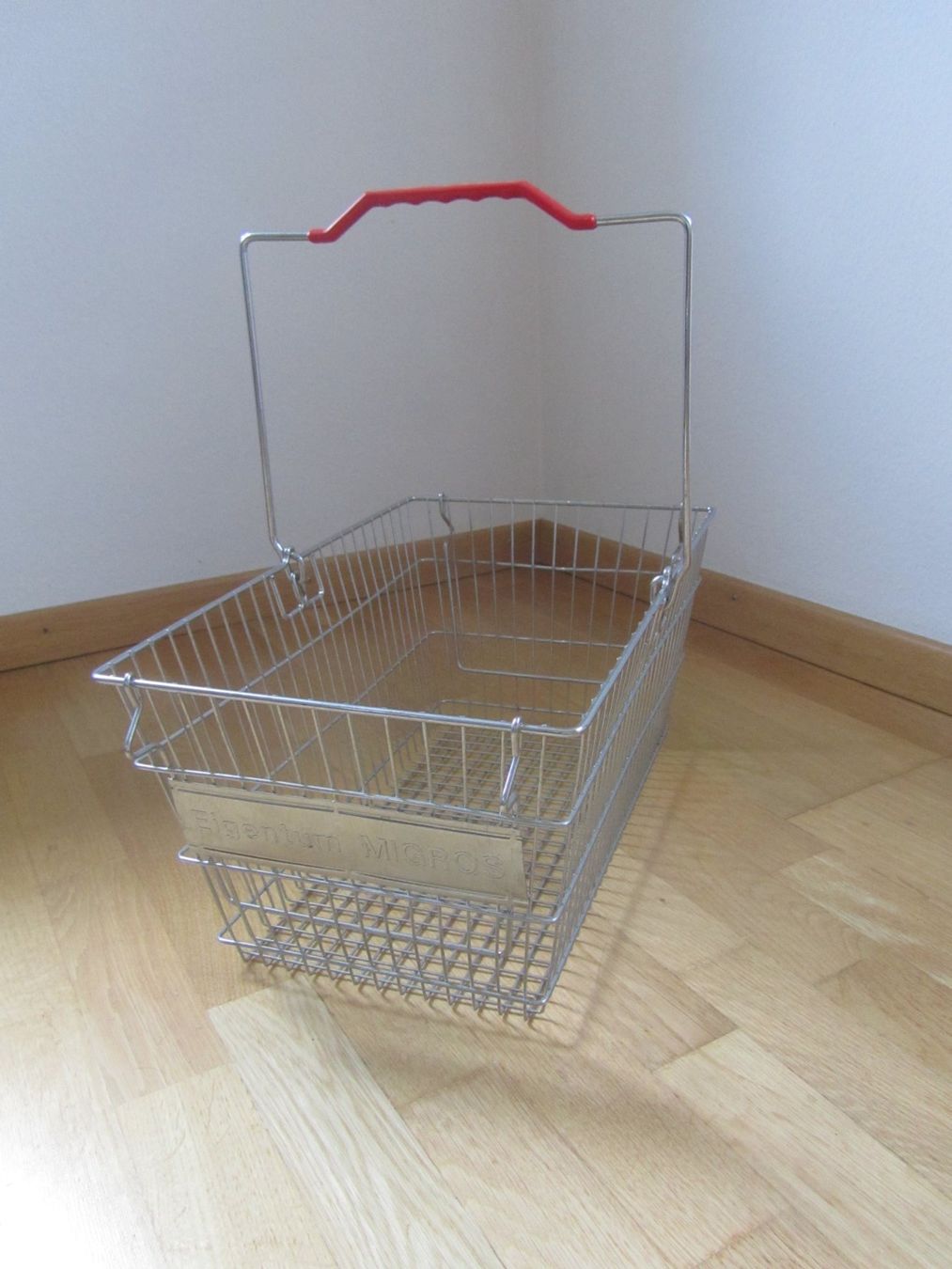 Sonstiges für Haushalt & Wohnen: Vintage Migros Korb, Einkaufskorb Metall – Gebraucht aus Seengen von mikelele 2