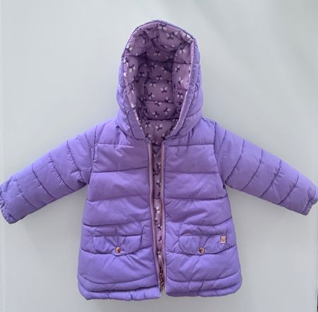 Mädchenjacke beidseitig tragbar - mit Schmetterlingen