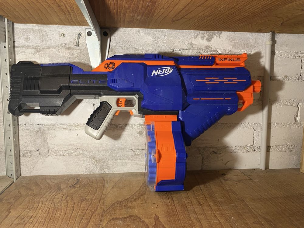 Nerf Elite Infinus (Gebraucht) in Zürich für CHF 30 – mit Lieferung auf ...