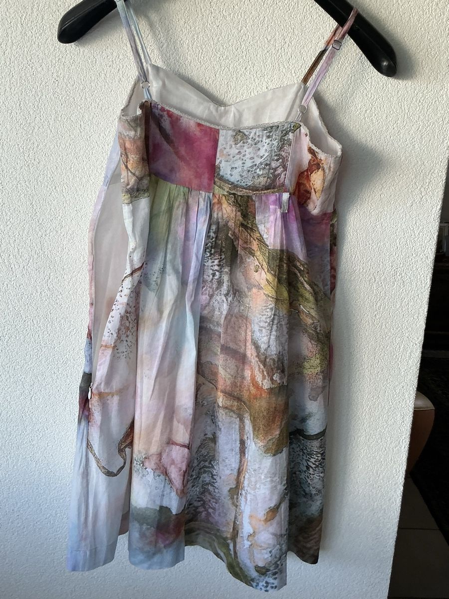 Kleider: Robe d'été imprimée multicolore taille M, bon état – Gebraucht aus Corminboeuf von Dewede 1