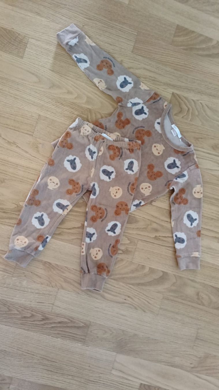 Zara Pyjamas: Zara 98/104 pyjama  – D'occasion à Muri AG par Mupuputs