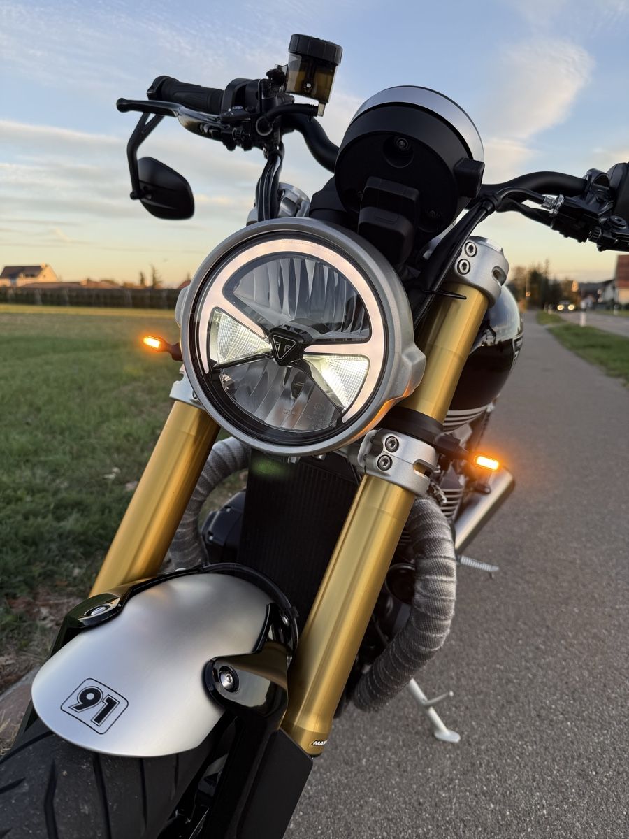 Triumph Strada: Triumph Speed Twin 1200 RS – Usato da Steinmaur venduto da Yeti001 4
