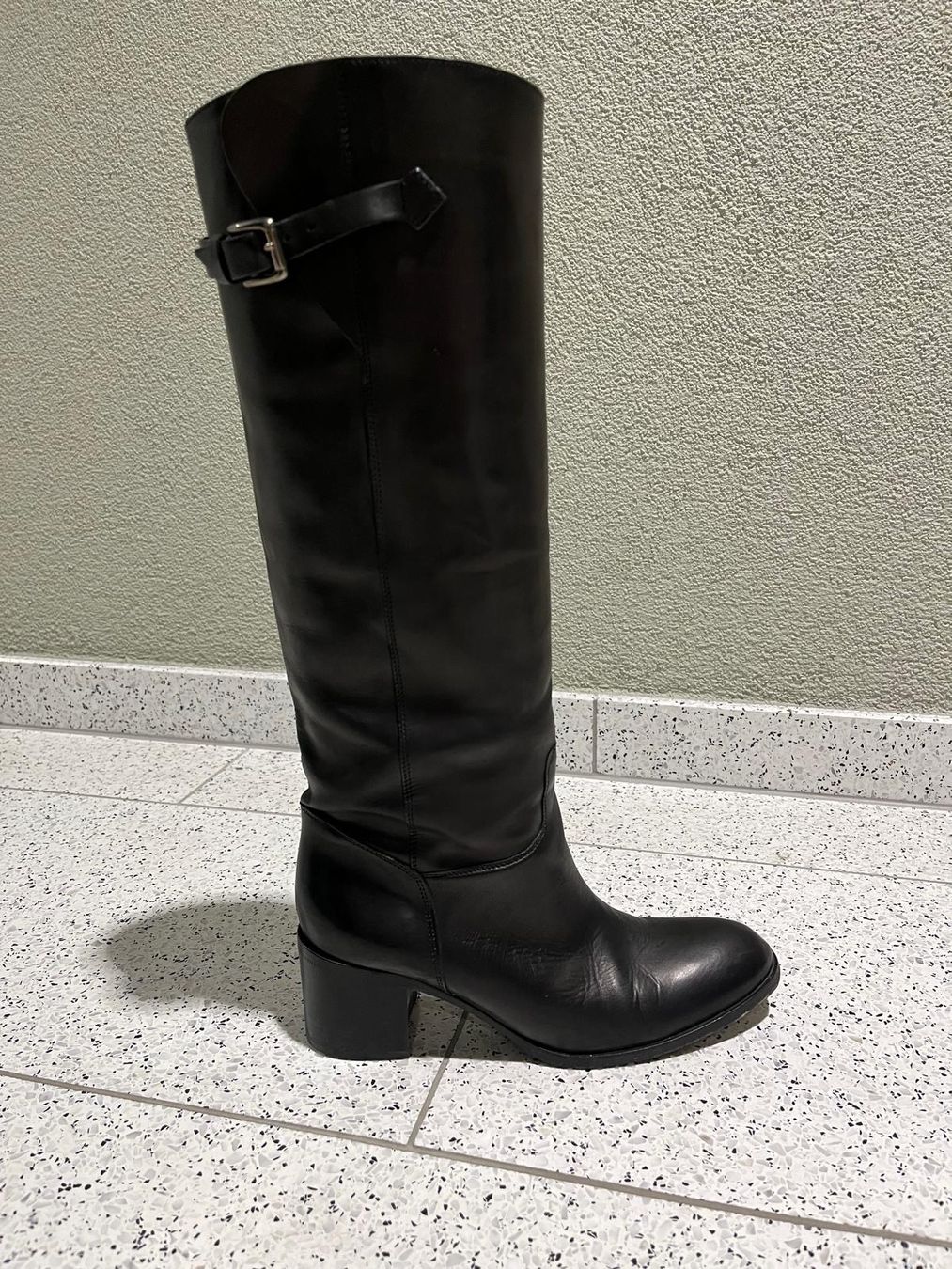Benci Brothers Scarpe da donna: Schwarze Lederstiefel – Usato da Zollikon venduto da gab_v26c 3