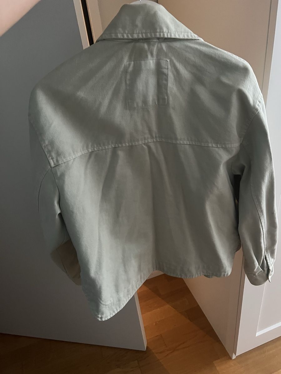 Pull&Bear Giacche: Jeansjacke grün Grösse S von Pull and bear – Usato da Wettingen venduto da Jaaani 1