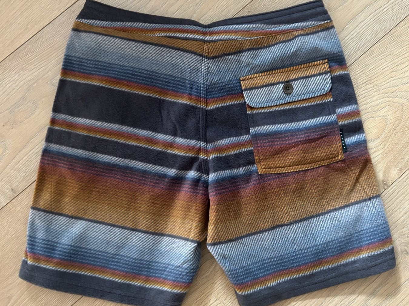 Pantaloni: VISSLA Shorts M – Usato da Domat/Ems venduto da Sanpan 2