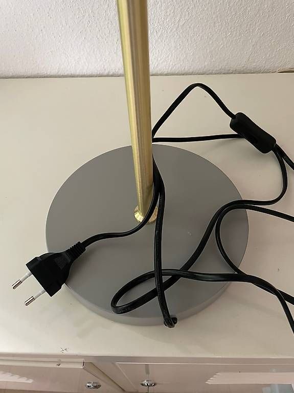 Lampade: Pfister Tischlampe E27 Fassung – Usato da Weite venduto da POster9476 1
