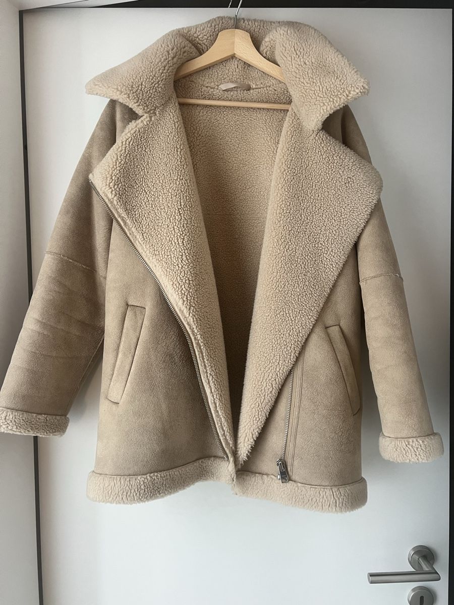 Esprit Giacche: Jacke Esprit sherpa, beige, Gr. M – Usato da Zürich venduto da anghelamata