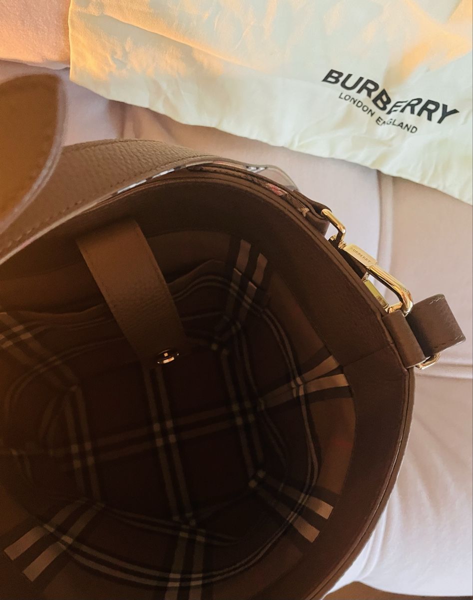 Burberry Borse da donna: Bucket Bag NEU, Burberry – Nuovo e nell'imballaggio originale da Tägerwilen venduto da CarolinaHerrera 3