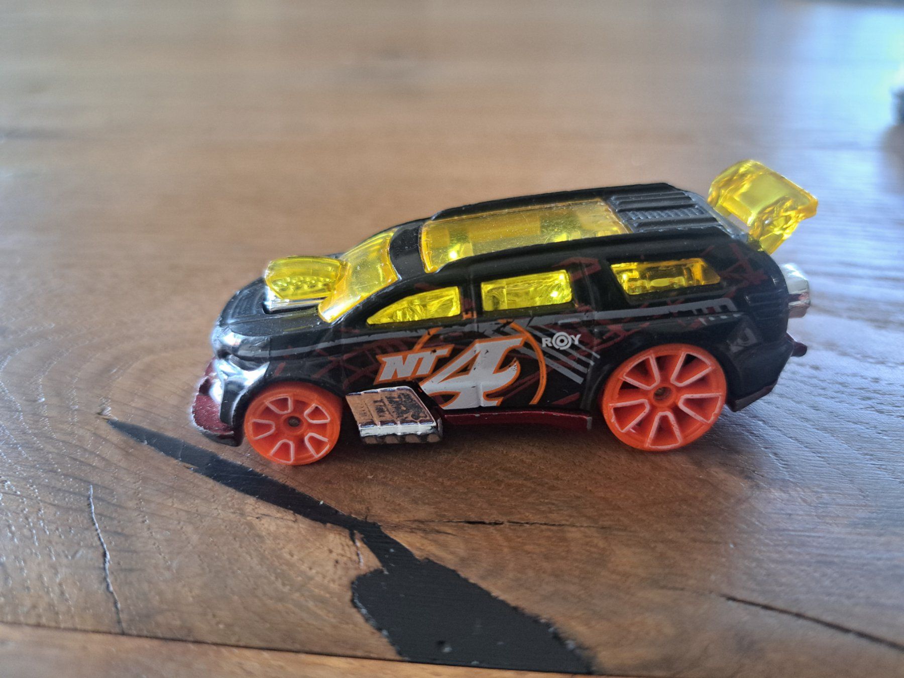 Hot Wheels Modellini d'auto: Hot Wheels Nitro Tailgater Trix, 2014 – Usato da Winterthur venduto da Kathy22 1